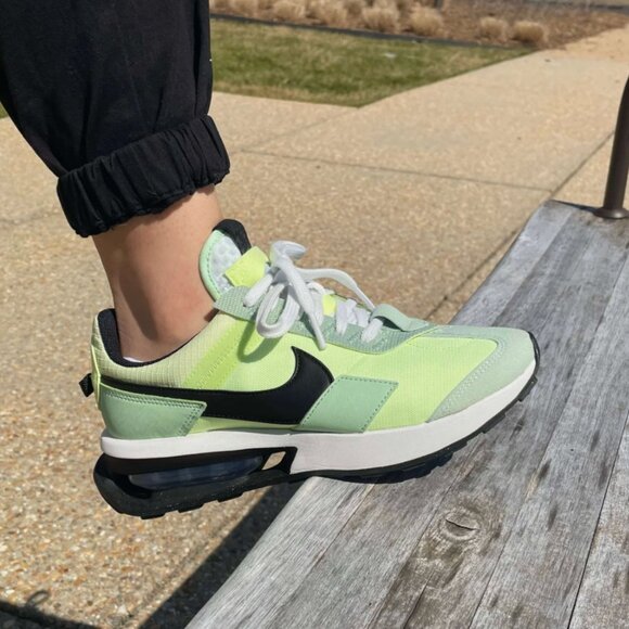 Nike Air Max Pre-day Liquid Lime, size 8 men's / 10 women's - Picture 3 of 6